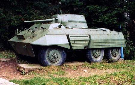 m8-4.jpg (28281 bytes)